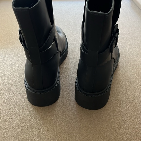 VINCE NWOB Kaelyn Womens Pull On Waterproof Ankle Boots- Size 9.5 - Picture 6 of 12